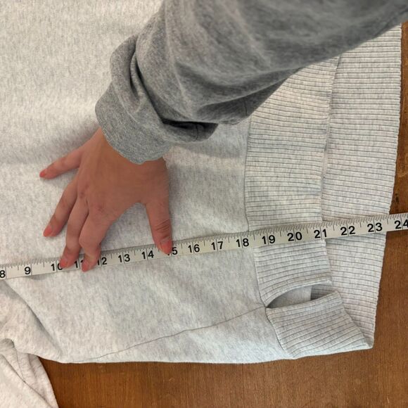 Alo size Small Light Grey Funnel Neck Loungewear Athleisure Yoga Sweatshirt - Picture 5 of 7